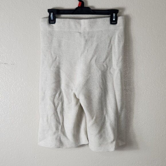 Johnny Was Calme Ribbed Bermuda Cashmere Shorts in Beige NWT Size S - Picture 5 of 15